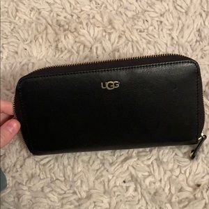 Perfect UGG wallet
